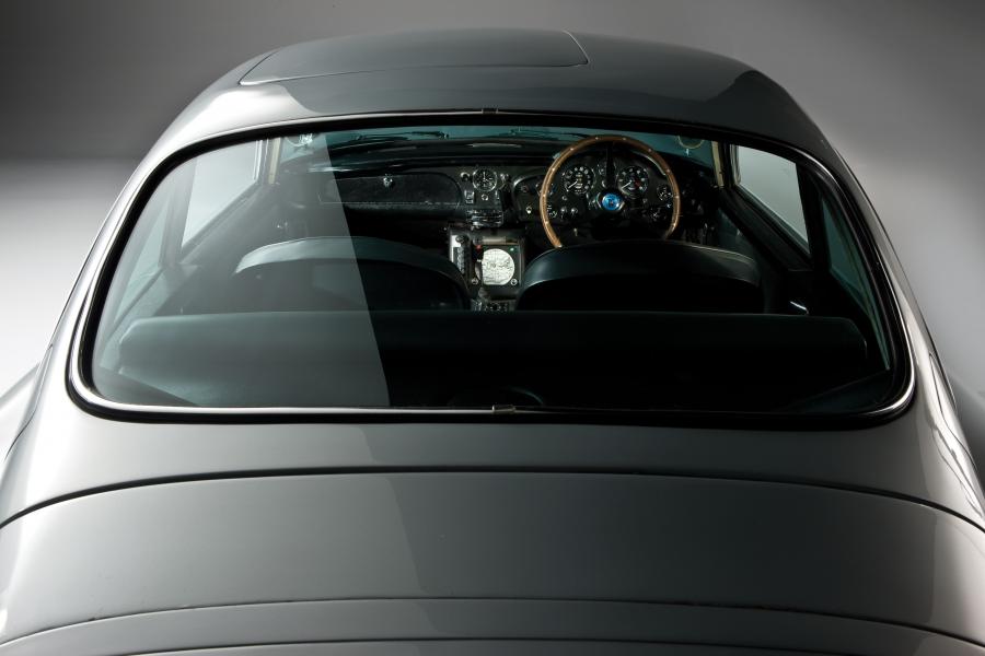 Детали экстерьера Aston Martin DB5 James Bond Edition 1964 года  (фото 52 из 97)